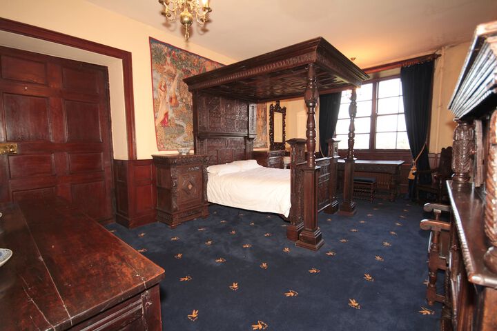 Room 8 of 46