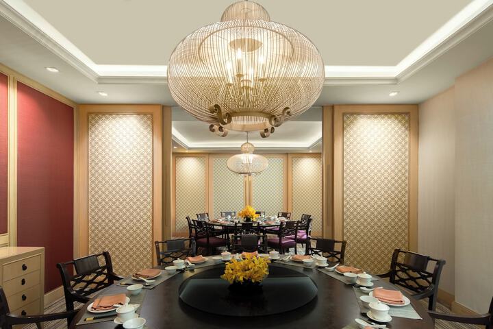 Dining 52 of 74