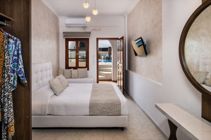 Room 3 of 91