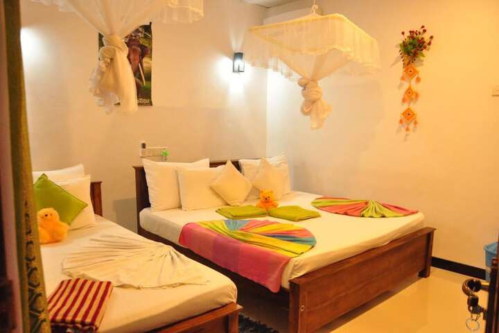 Room 2 of 41