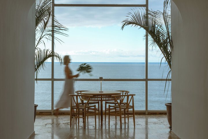 Dining 48 of 71