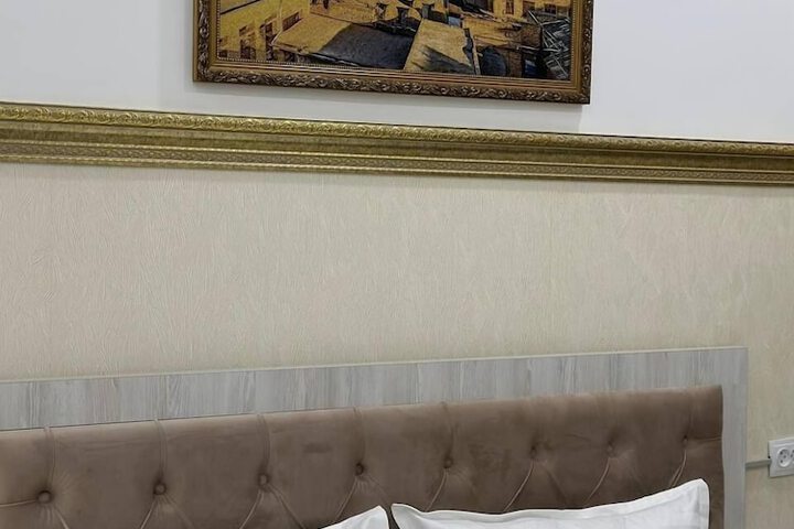 Room 4 of 24