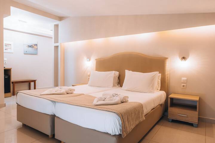 Room 15 of 42