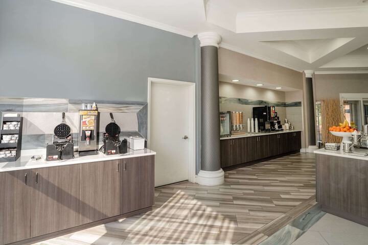 Breakfast area