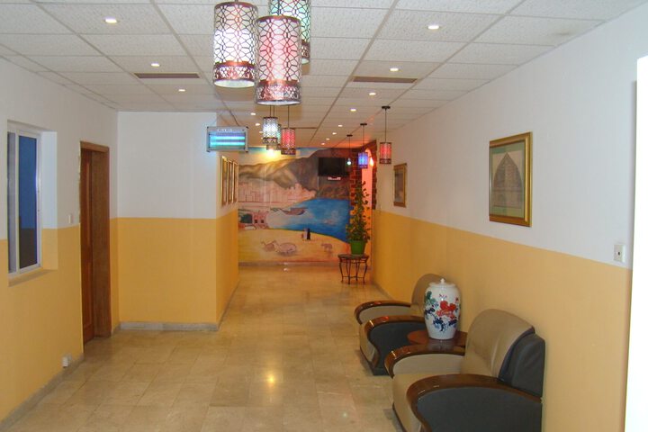 Ballroom/Hall 27 of 34
