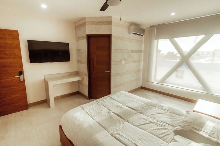 Room 27 of 58