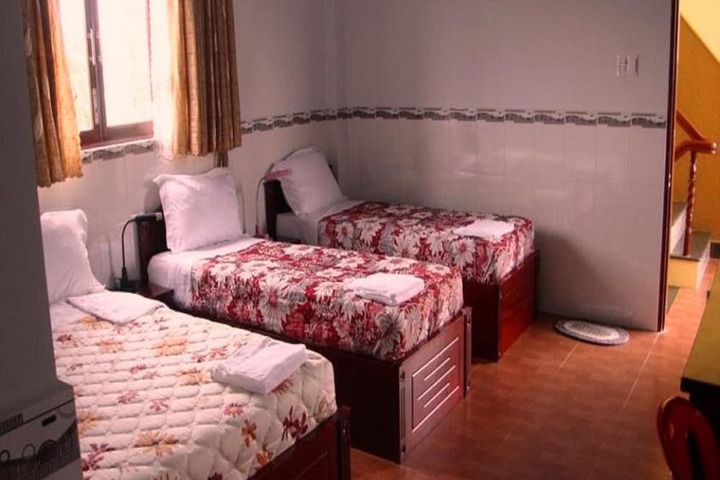 Room 15 of 53