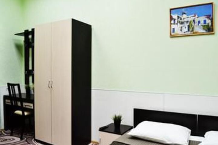 Room 33 of 38
