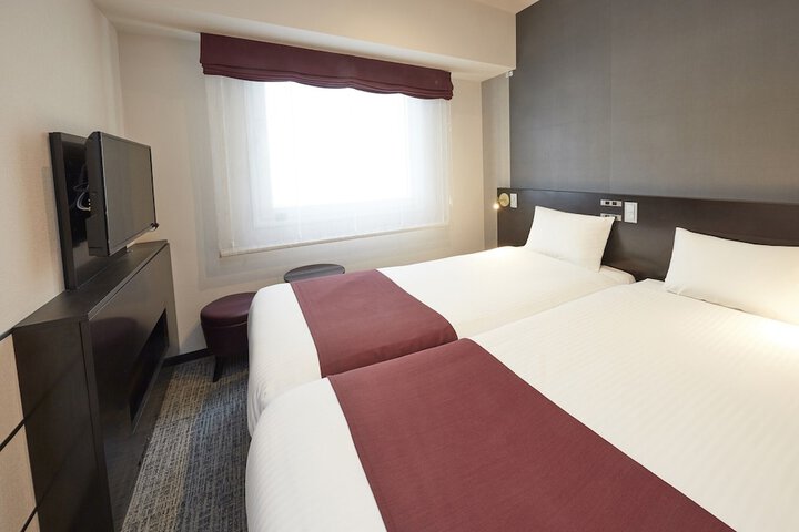 Room 5 of 27