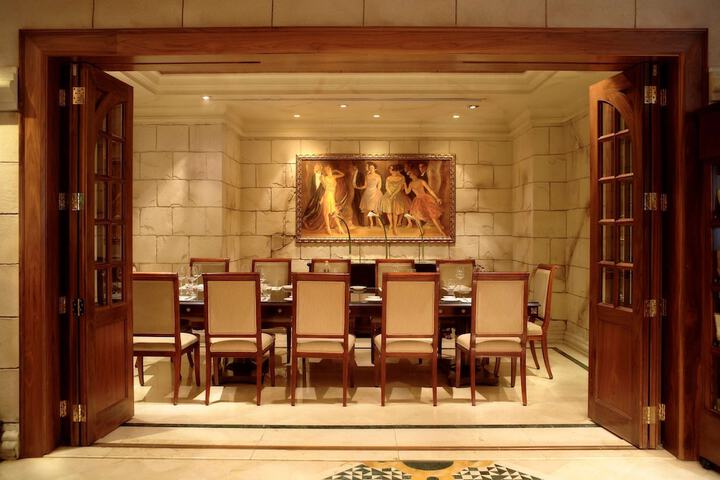 Dining 64 of 85