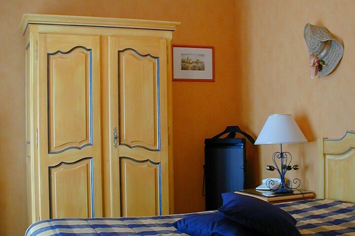 Room 5 of 34