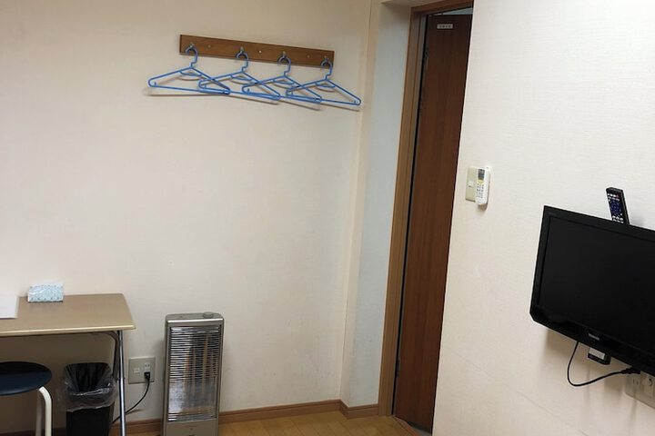 Room 15 of 25