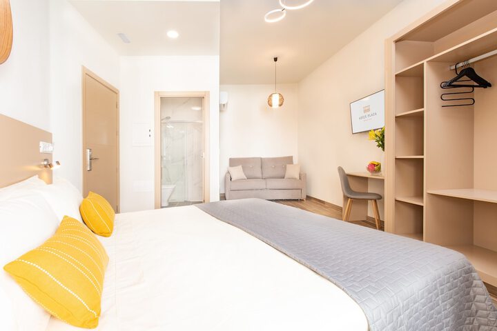Room 16 of 30
