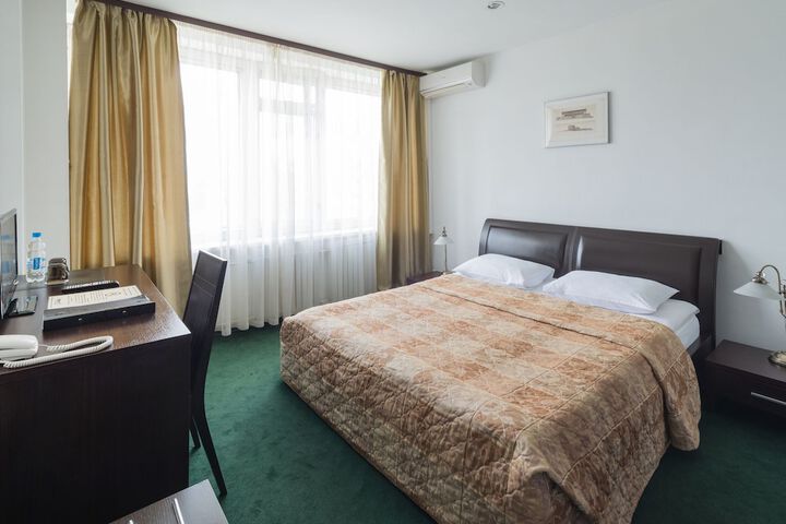 Room 4 of 35