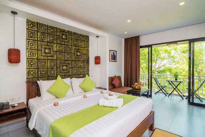 Room 84 of 298