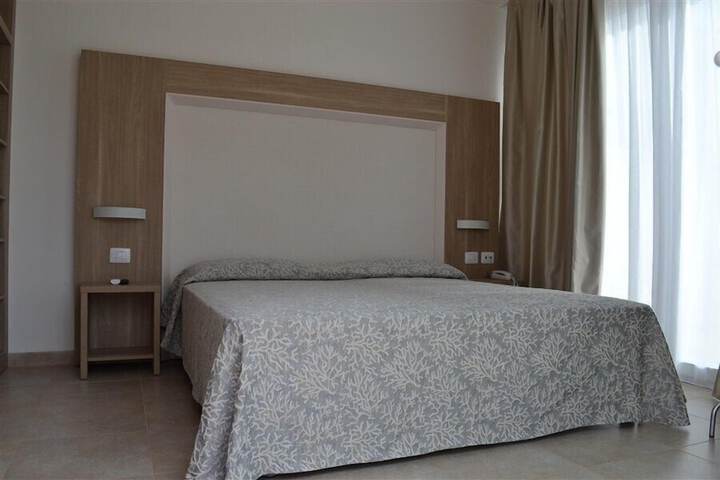 Room 3 of 55
