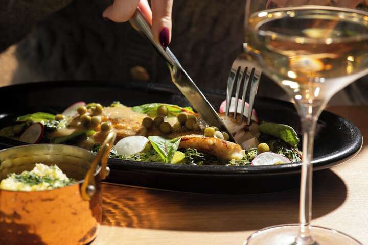Dining 43 of 54