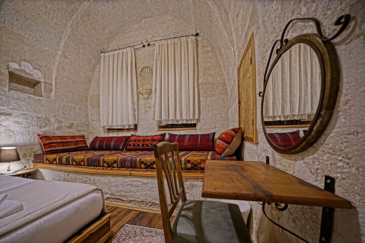 Room 8 of 68