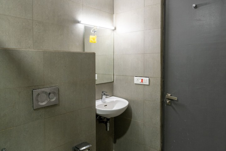 Room 10 of 15