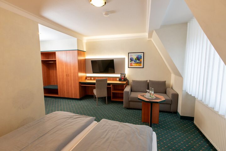 Room 18 of 53