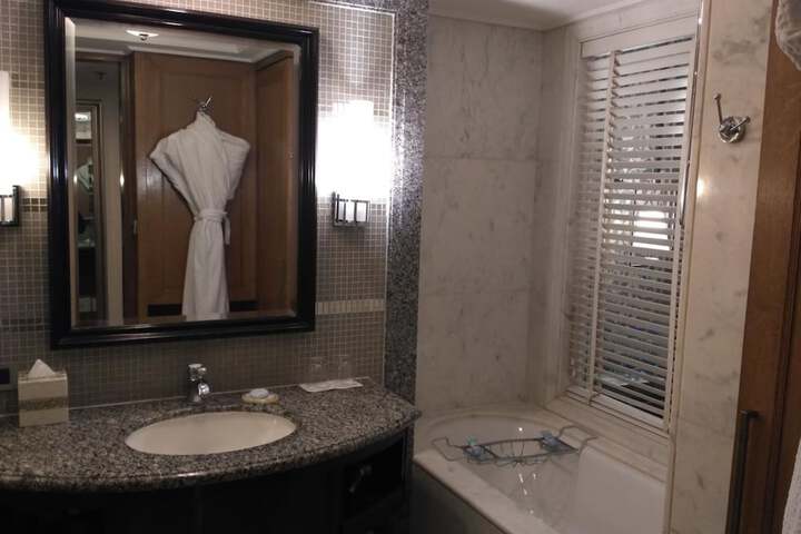 Room 22 of 45