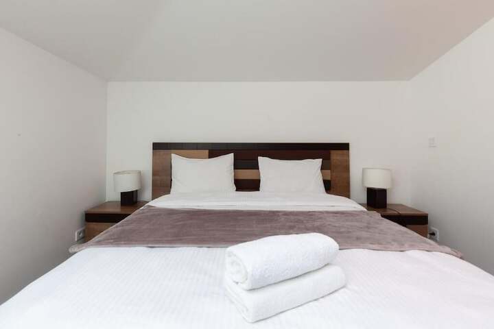 Room 4 of 55