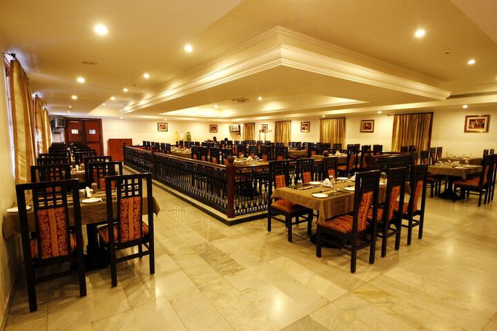 Dining 34 of 74