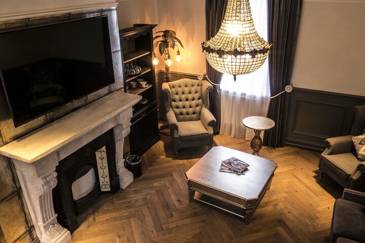 Room 36 of 64