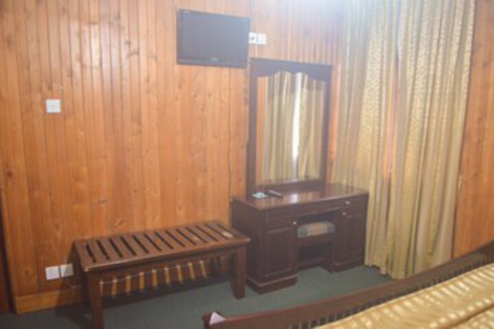Room 18 of 22