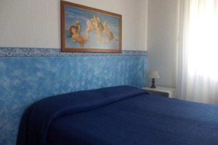 Room 34 of 41
