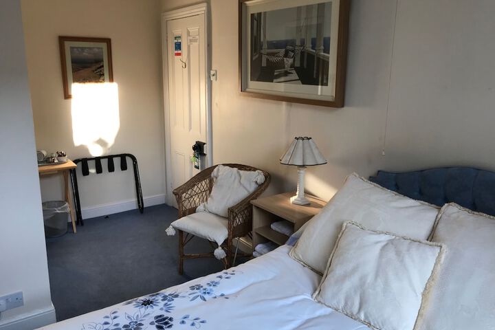 Room 9 of 68