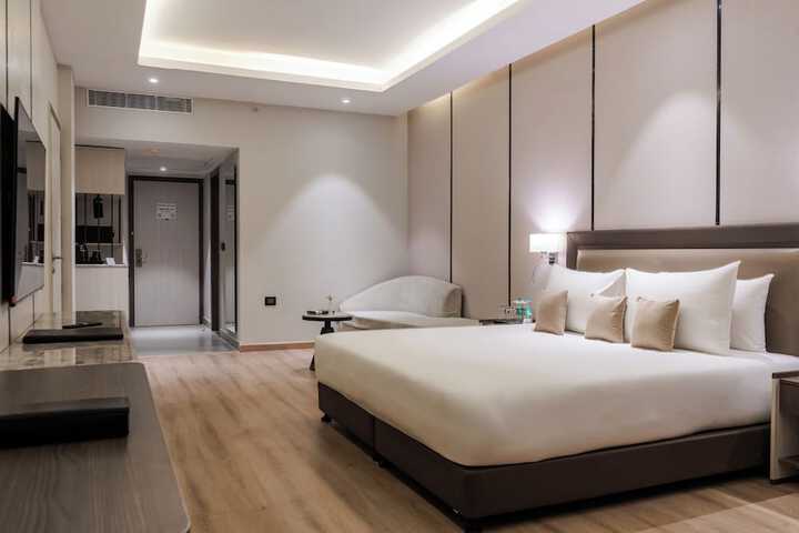 Room 19 of 47
