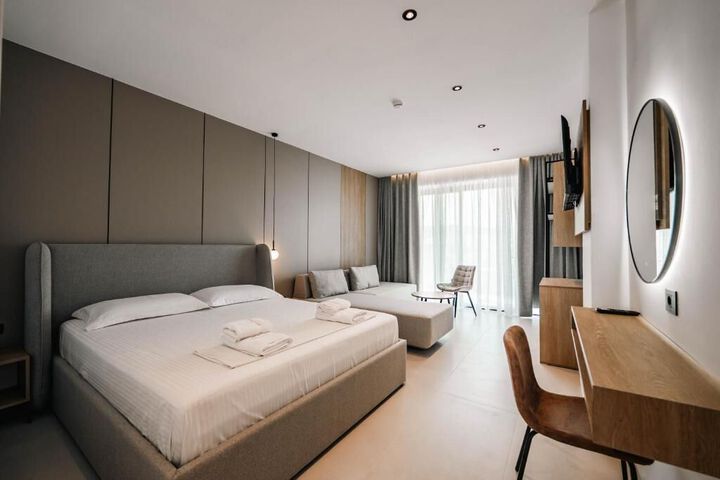 Room 14 of 24
