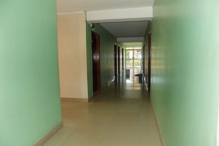 Ballroom/Hall 17 of 22
