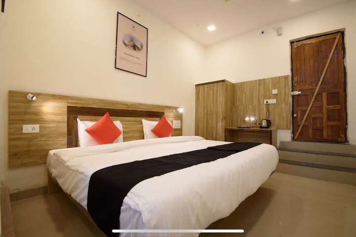 Room 3 of 31