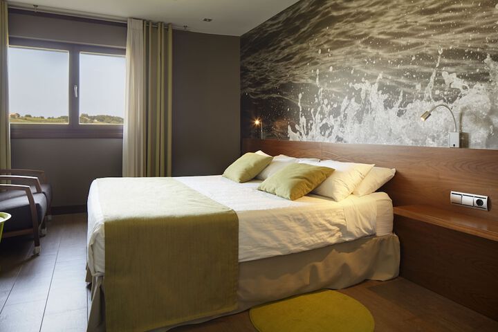 Room 9 of 36