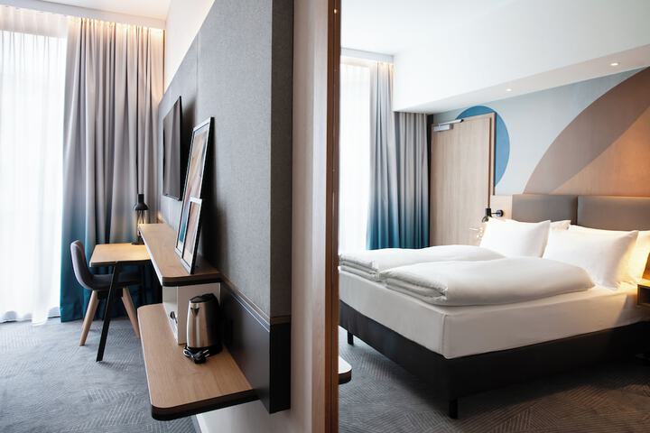 Room 54 of 182