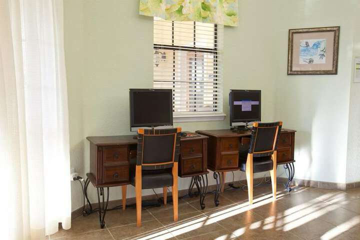 Business Center 19 of 27