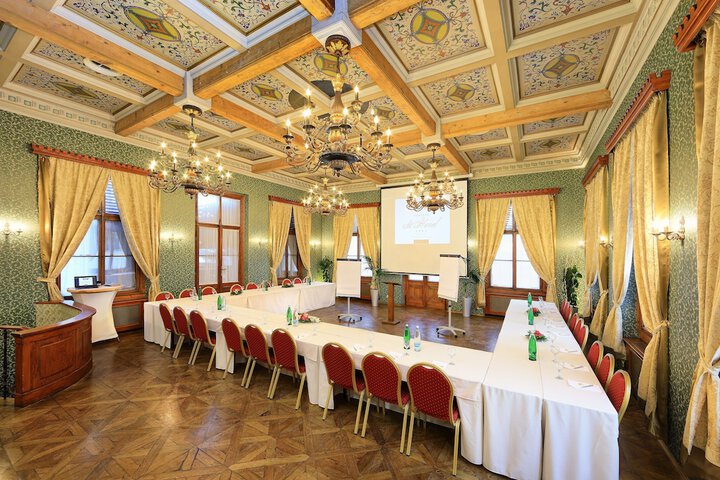 Ballroom/Hall 103 of 146