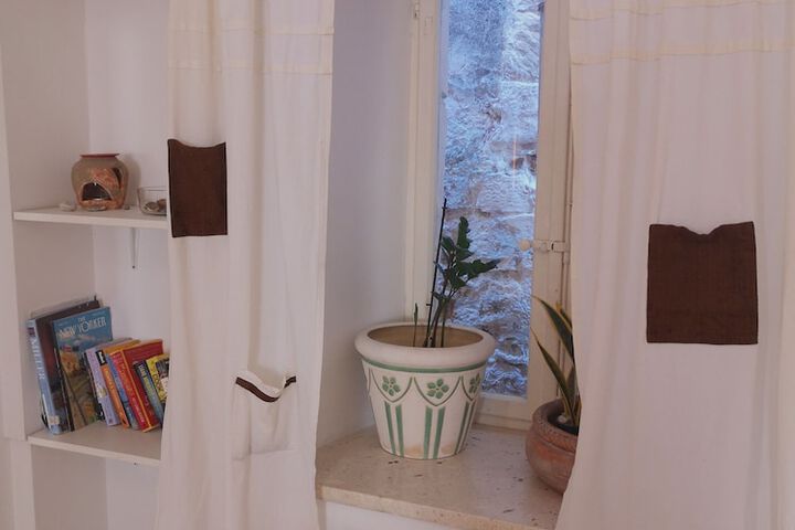 Room 9 of 24