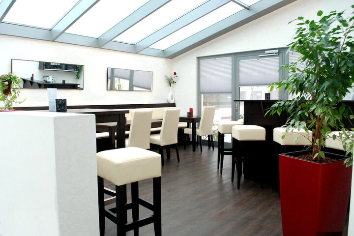 Lounge 29 of 29
