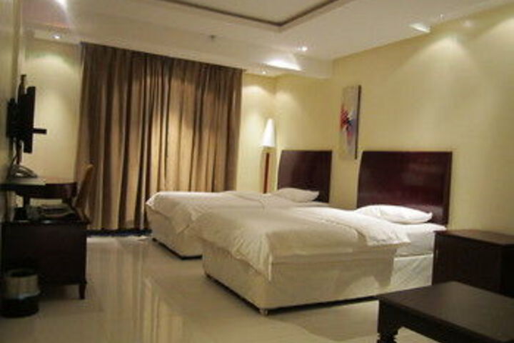 Room 3 of 17