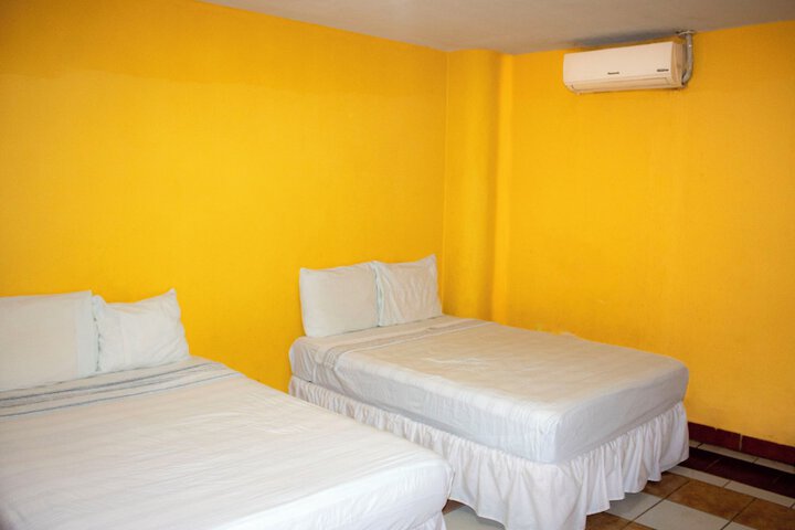 Room 8 of 78