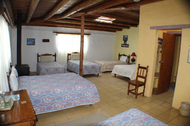 Room 3 of 62
