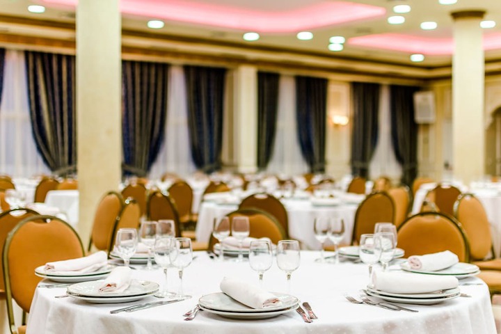 Ballroom/Hall 31 of 36