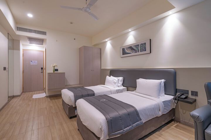 Room 13 of 24