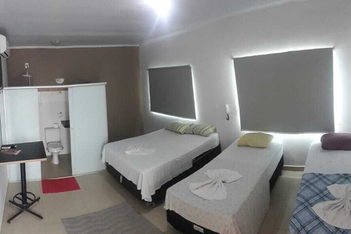 Room 9 of 50