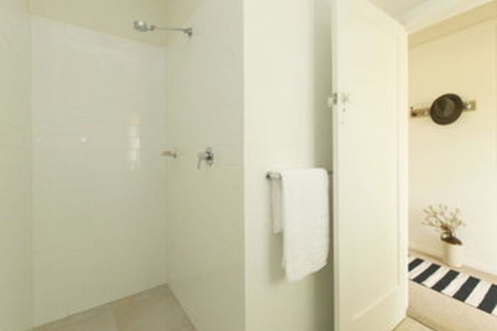 Room 3 of 49