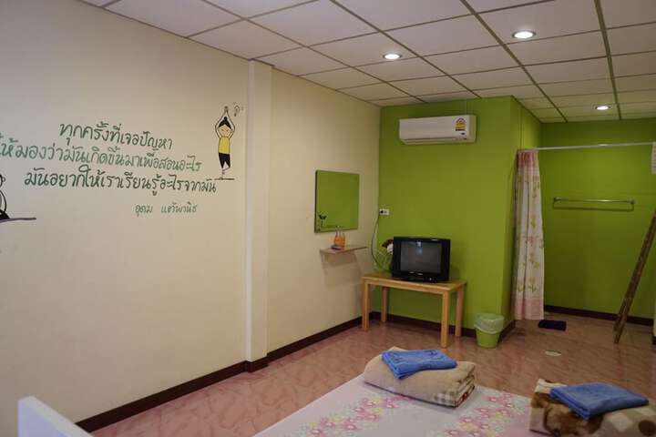 Room 25 of 36