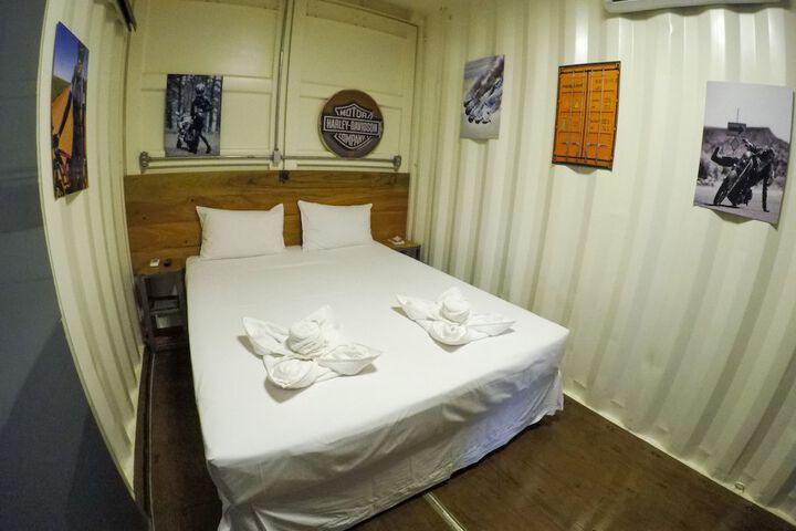 Room 16 of 43